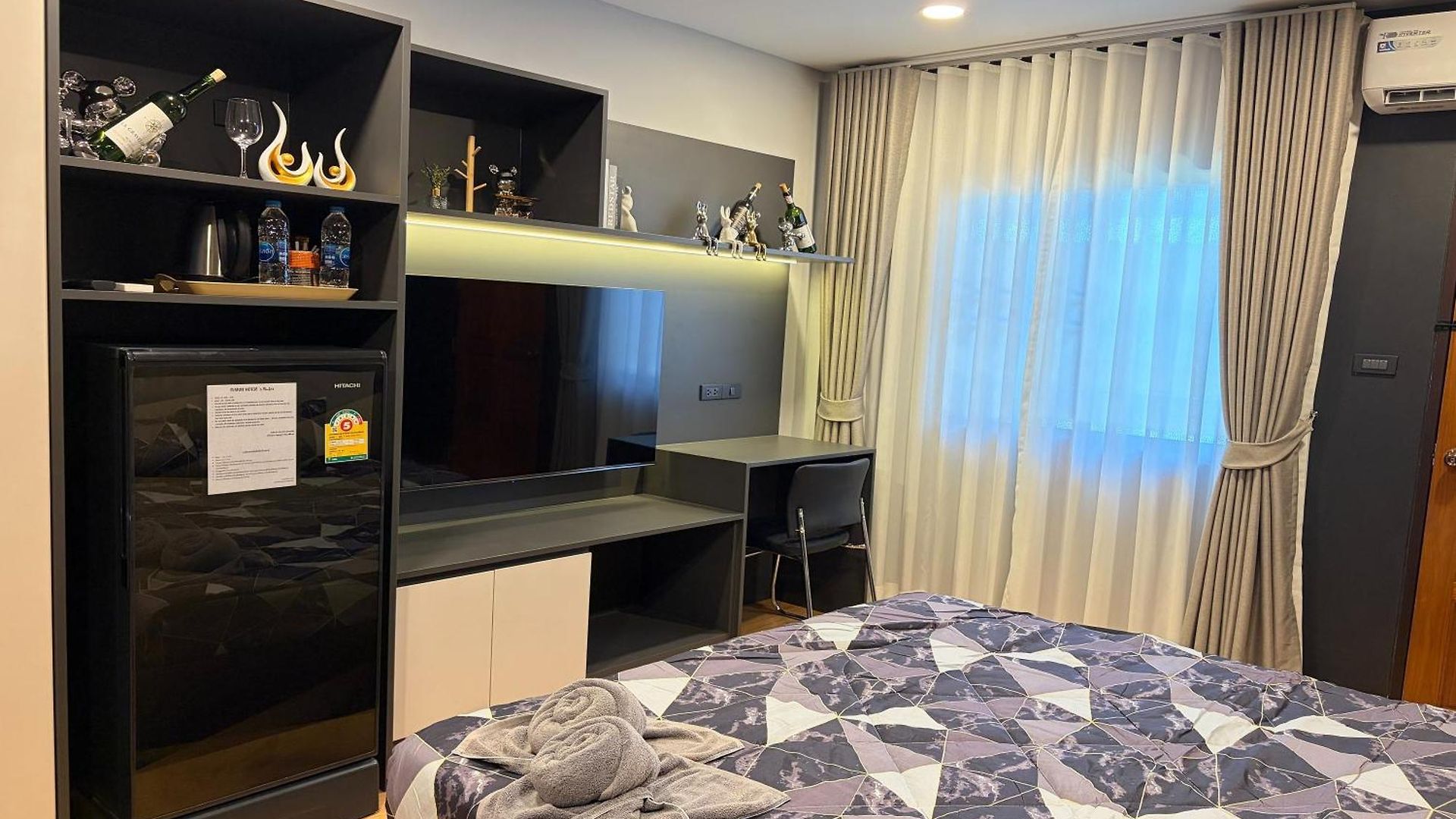 โฮมสเตย์ Marin House