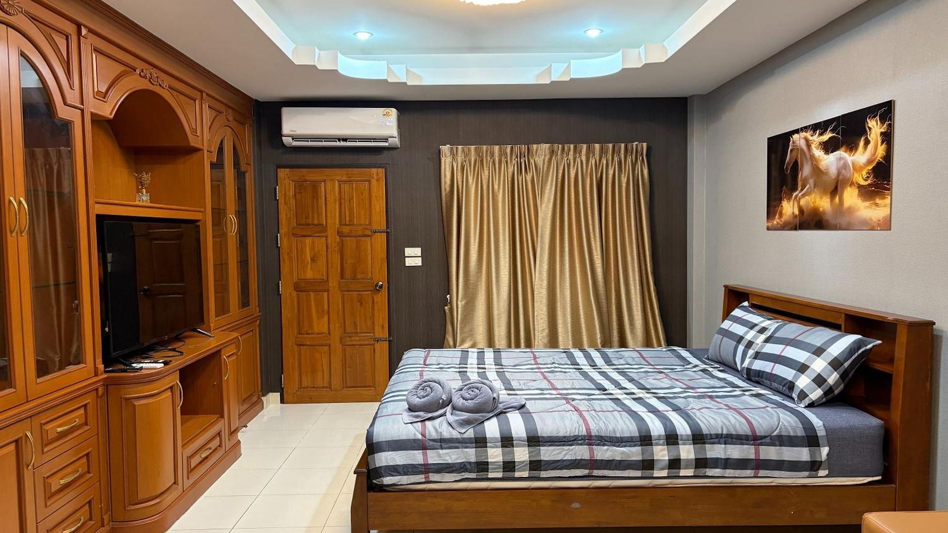โฮมสเตย์ Marin House Pattaya