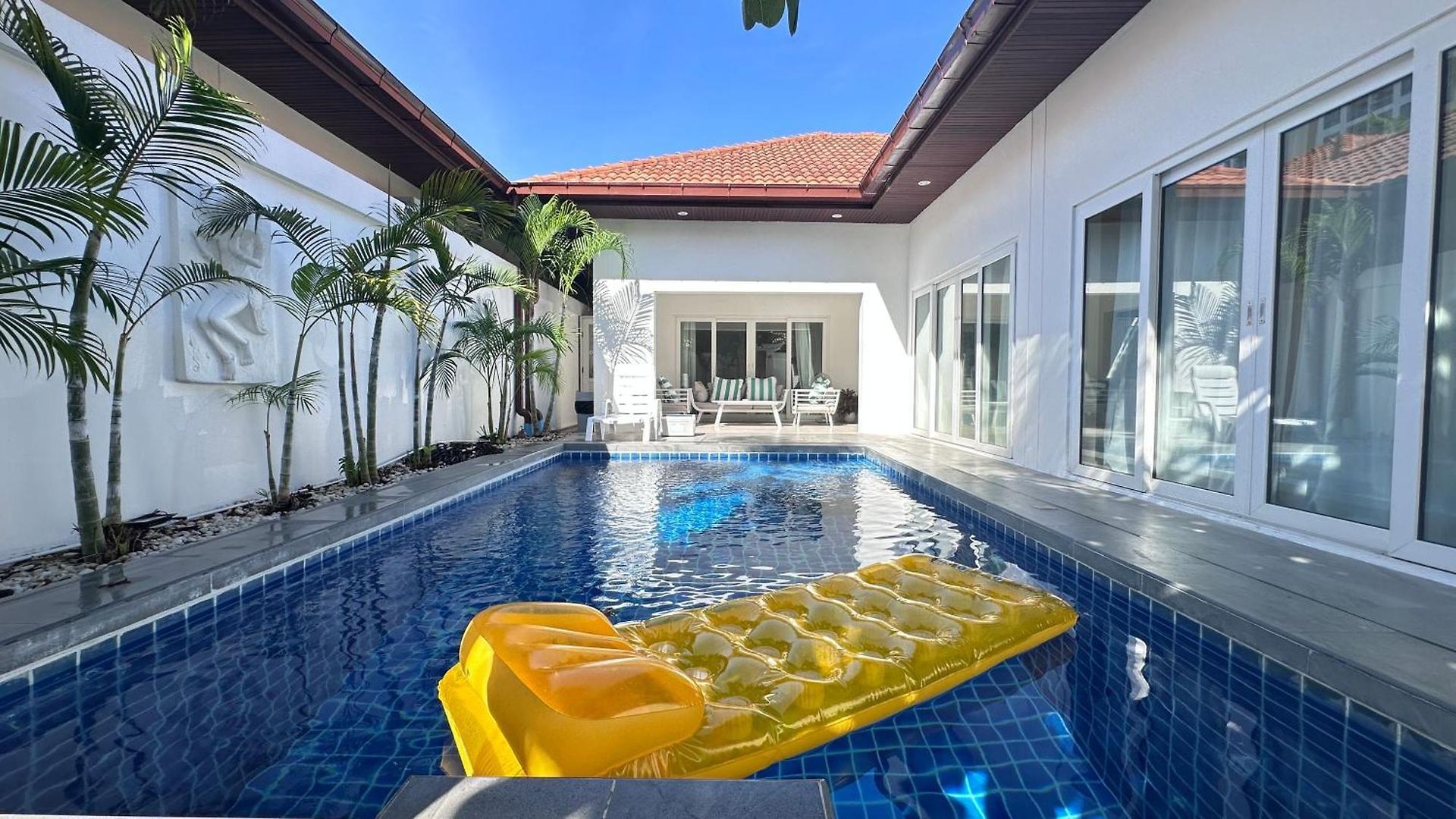 Majestic Pool Private * Pattaya