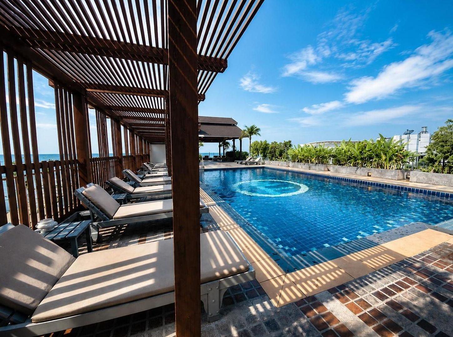 โรงแรม เบย์วอลค์ เรสซิเดนซ์ พัทยา - บาย ไทยวัฒน์