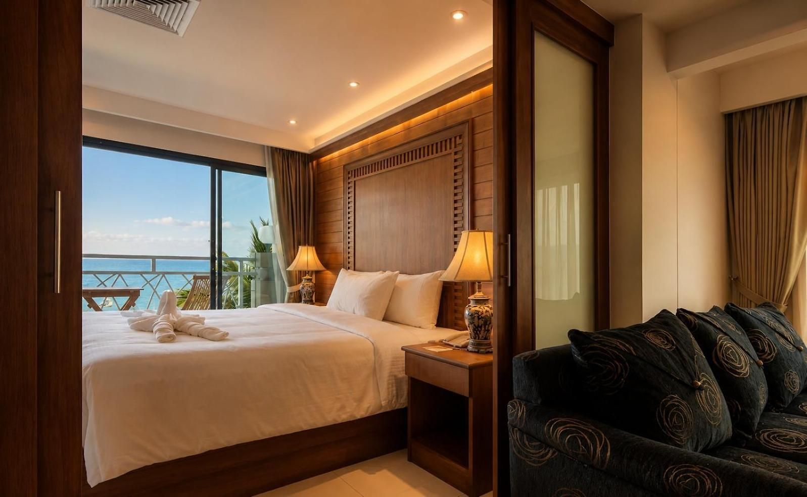 โรงแรม เบย์วอลค์ เรสซิเดนซ์ พัทยา - บาย ไทยวัฒน์ Pattaya