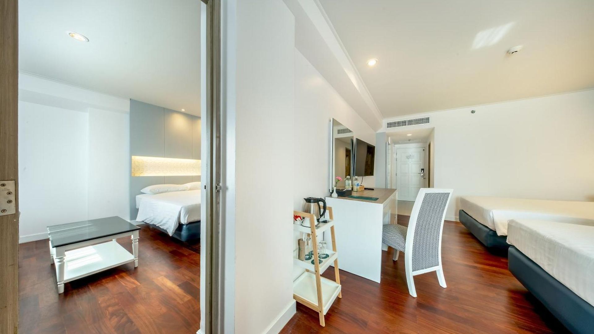 โรงแรม Jomtien Palm & - Family-friendly Pattaya