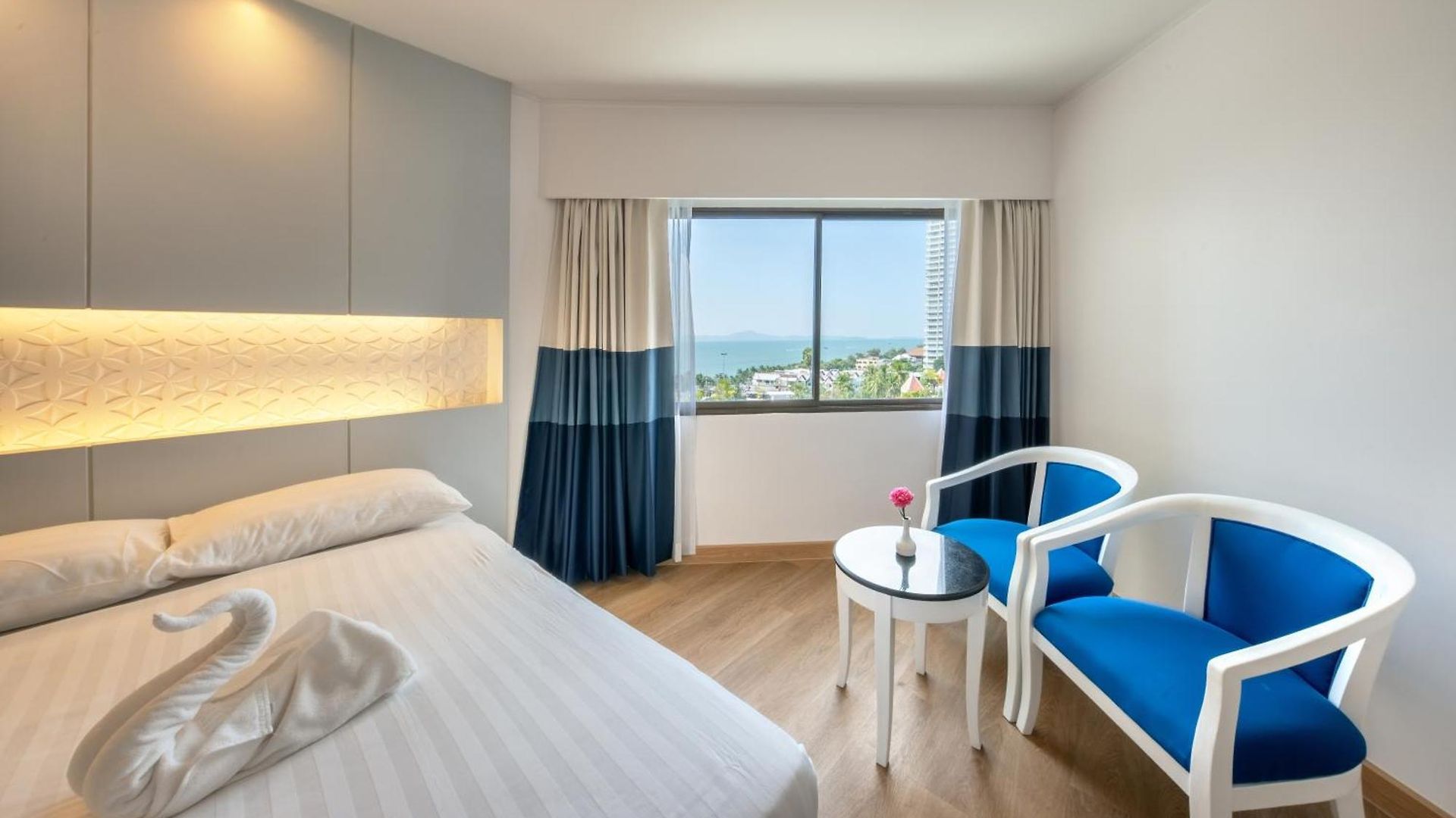 Jomtien Palm & - Family-friendly 5* Pattaya