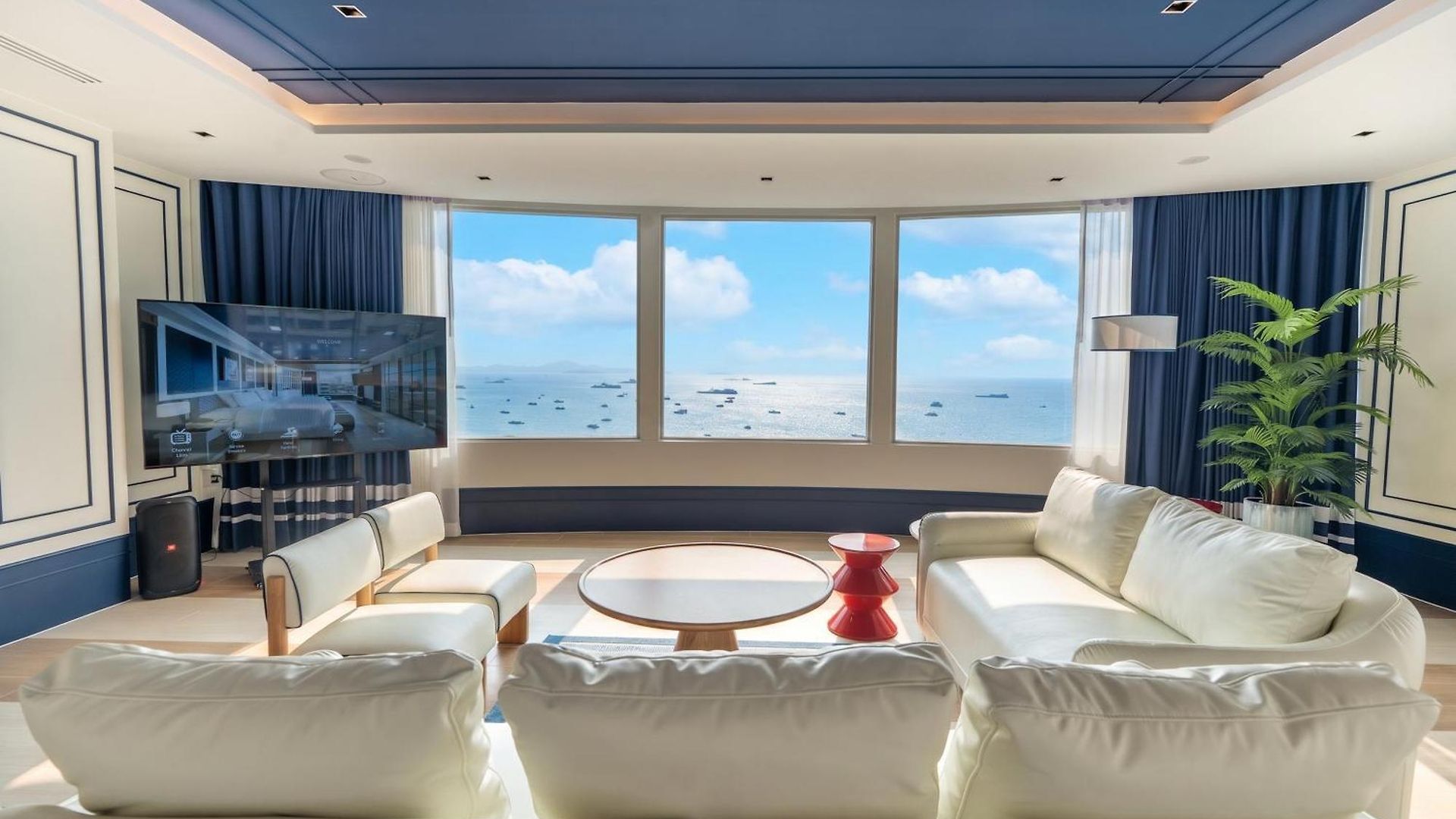 The Cruise โรงแรม 4*