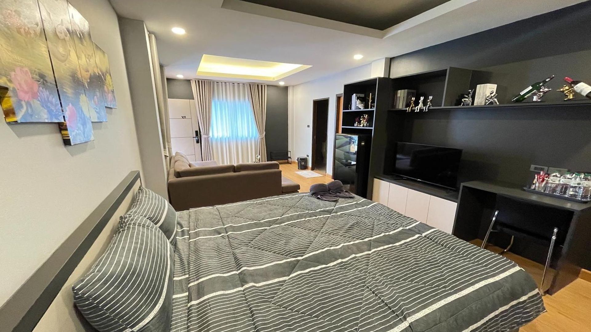 Marin House โฮมสเตย์ *
