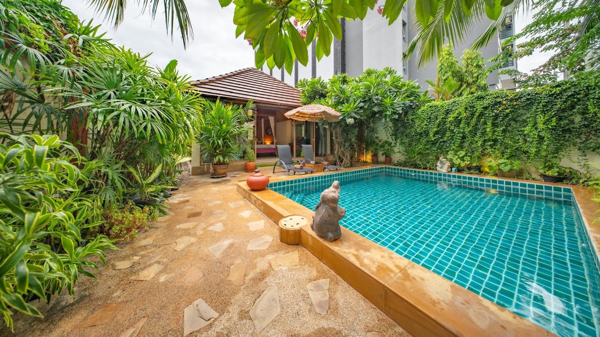 Ii, Totally Private Pool อพาร์ทเม้น