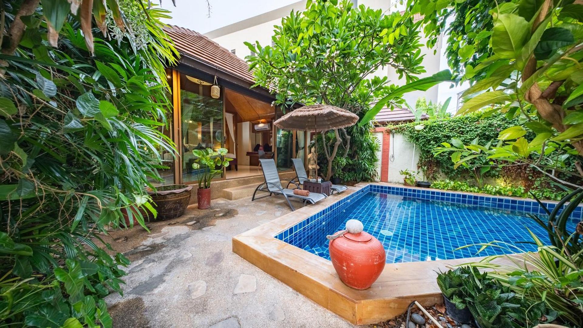 I, Totally Private Pool อพาร์ทเม้น *