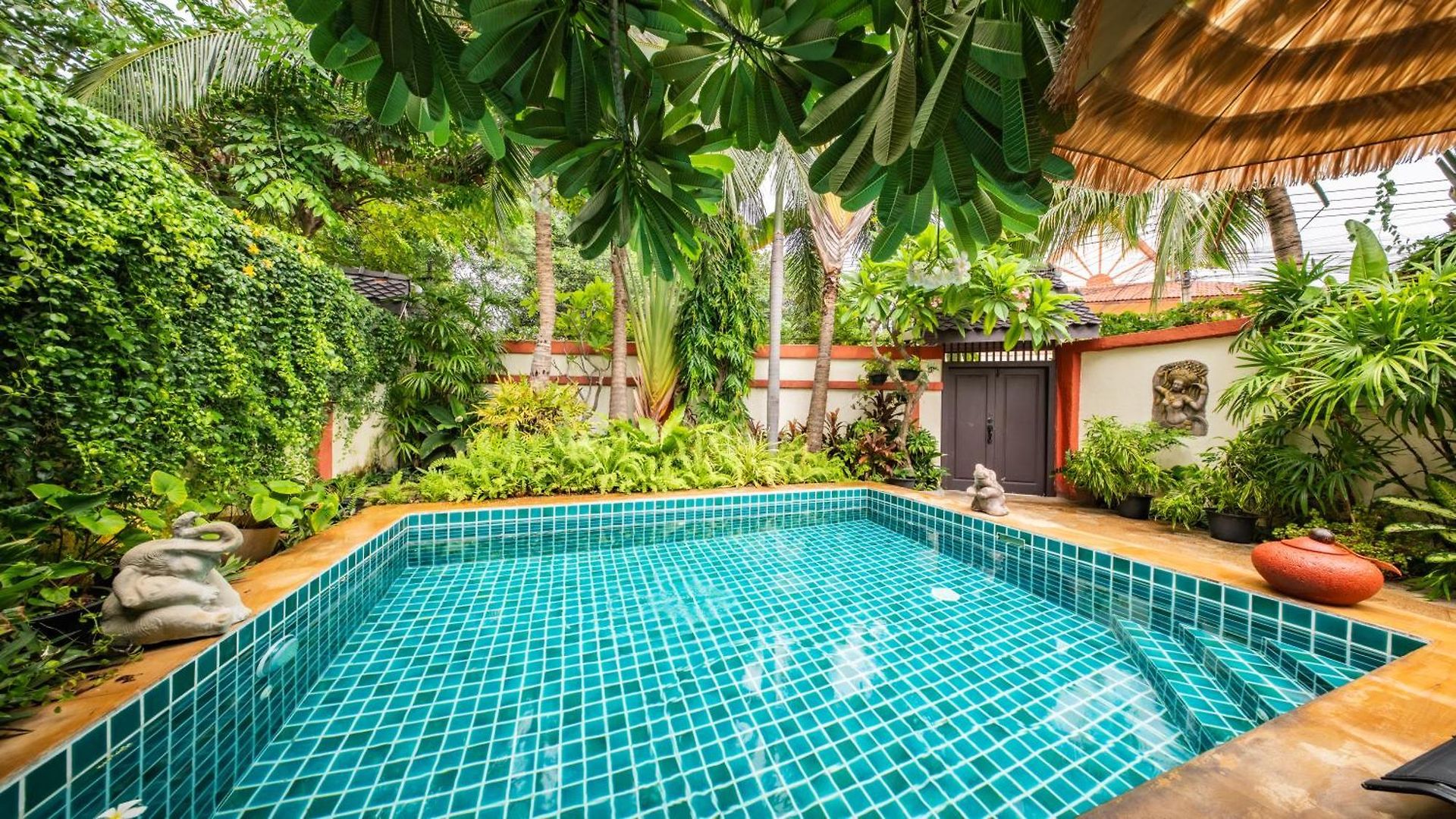 อพาร์ทเม้น Ii, Totally Private Pool