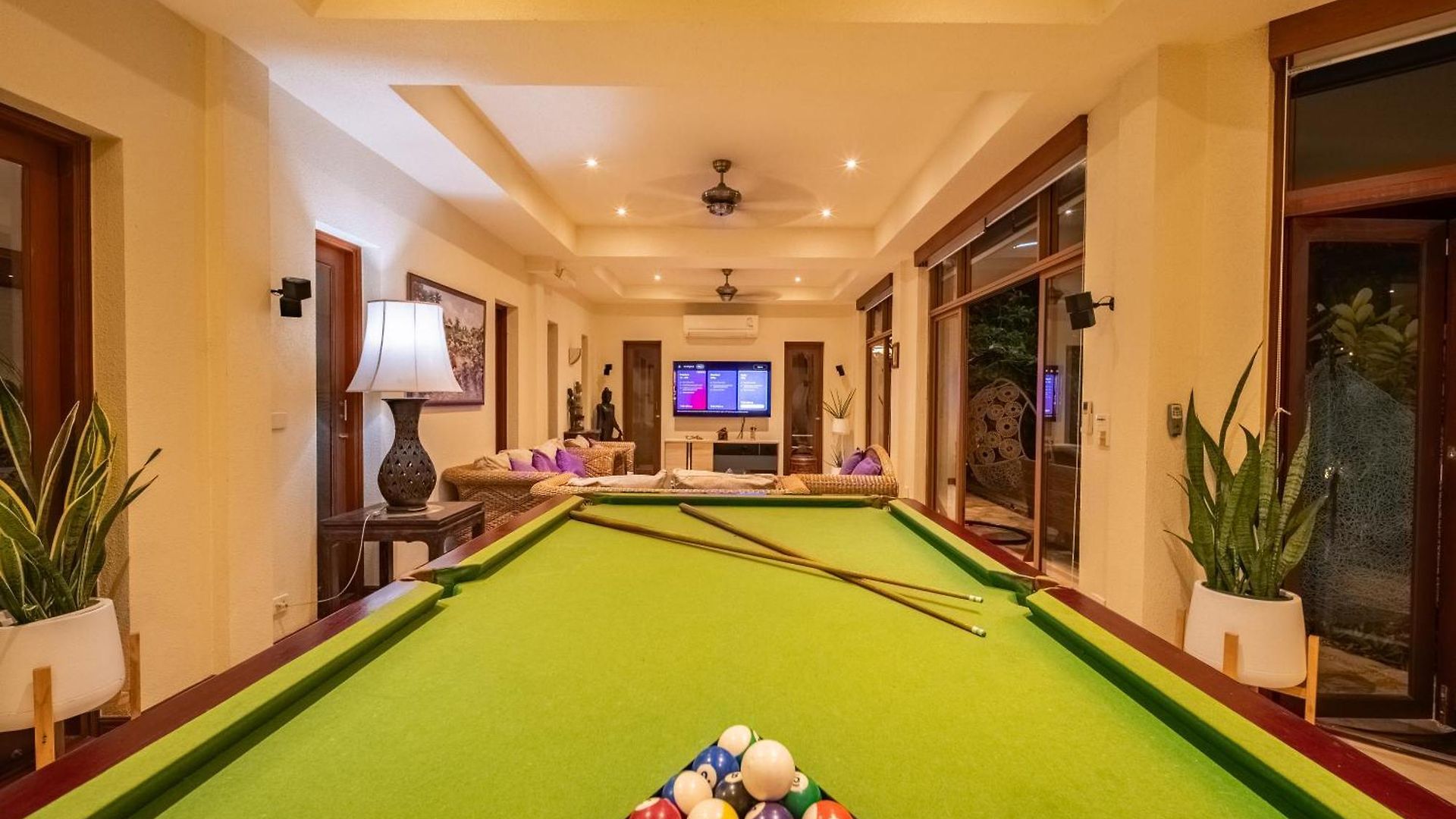 Orchid House Pattaya, Totally Private Pool อพาร์ทเม้น *
