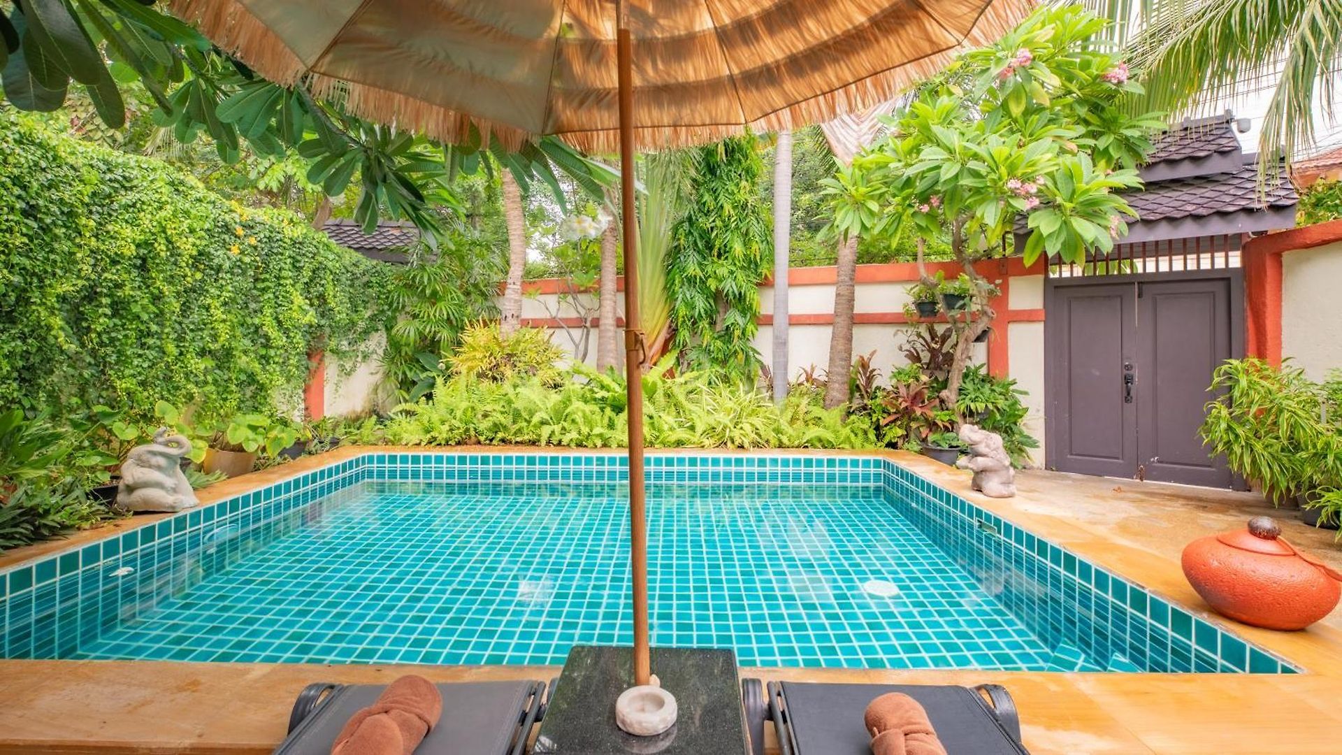 อพาร์ทเม้น Ii, Totally Private Pool Pattaya