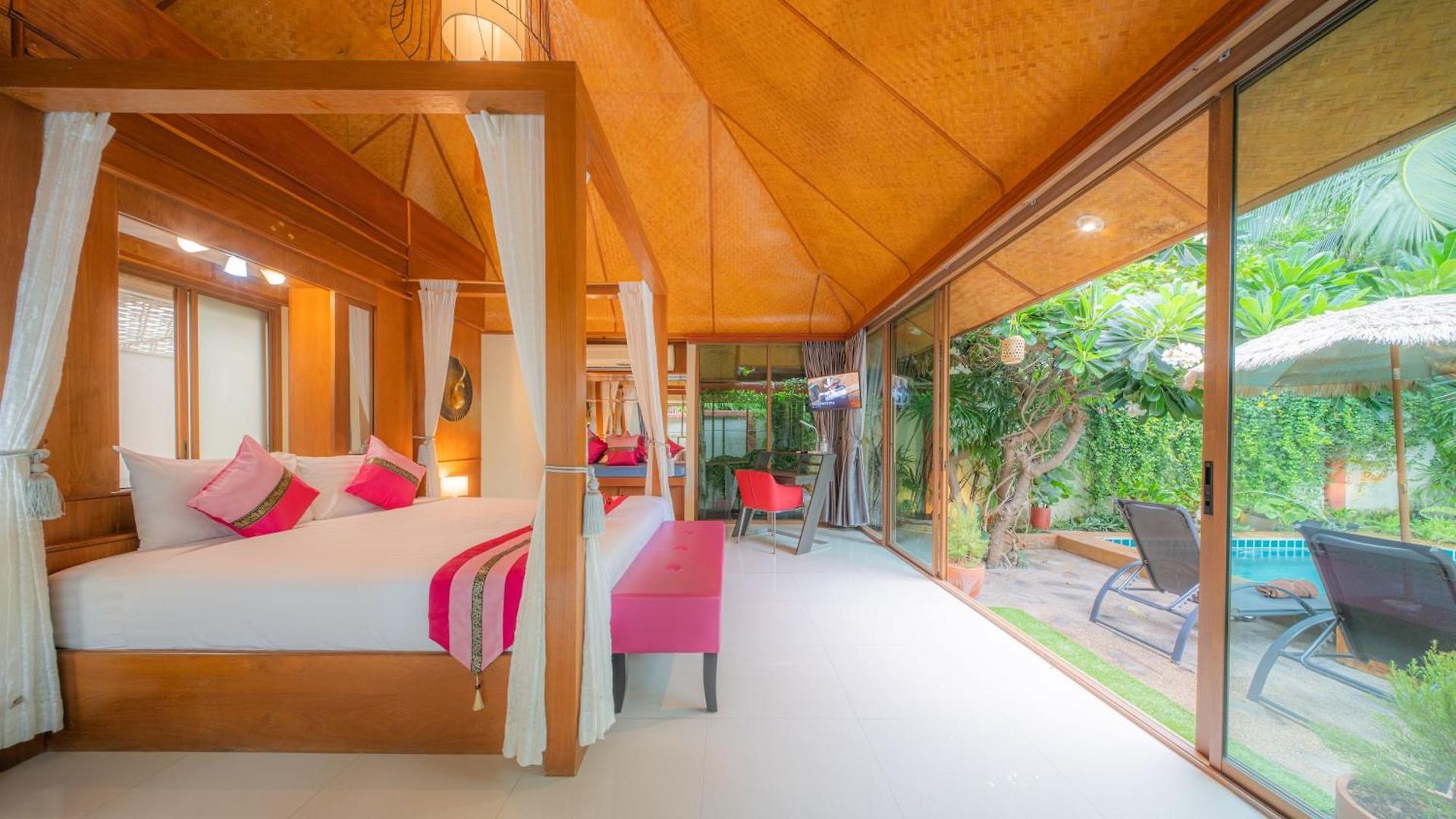 อพาร์ทเม้น Ii, Totally Private Pool Pattaya