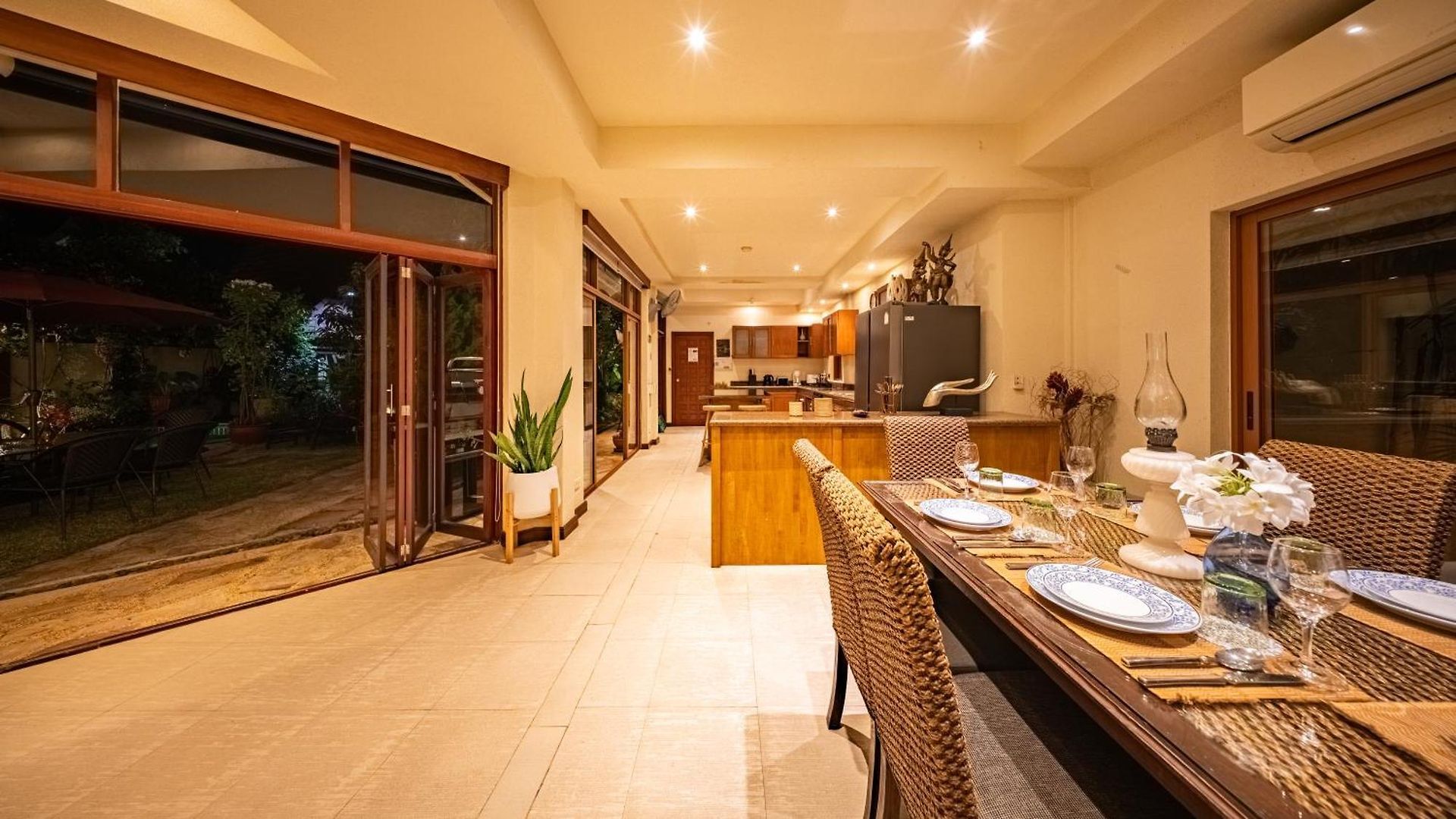 อพาร์ทเม้น Orchid House Pattaya, Totally Private Pool