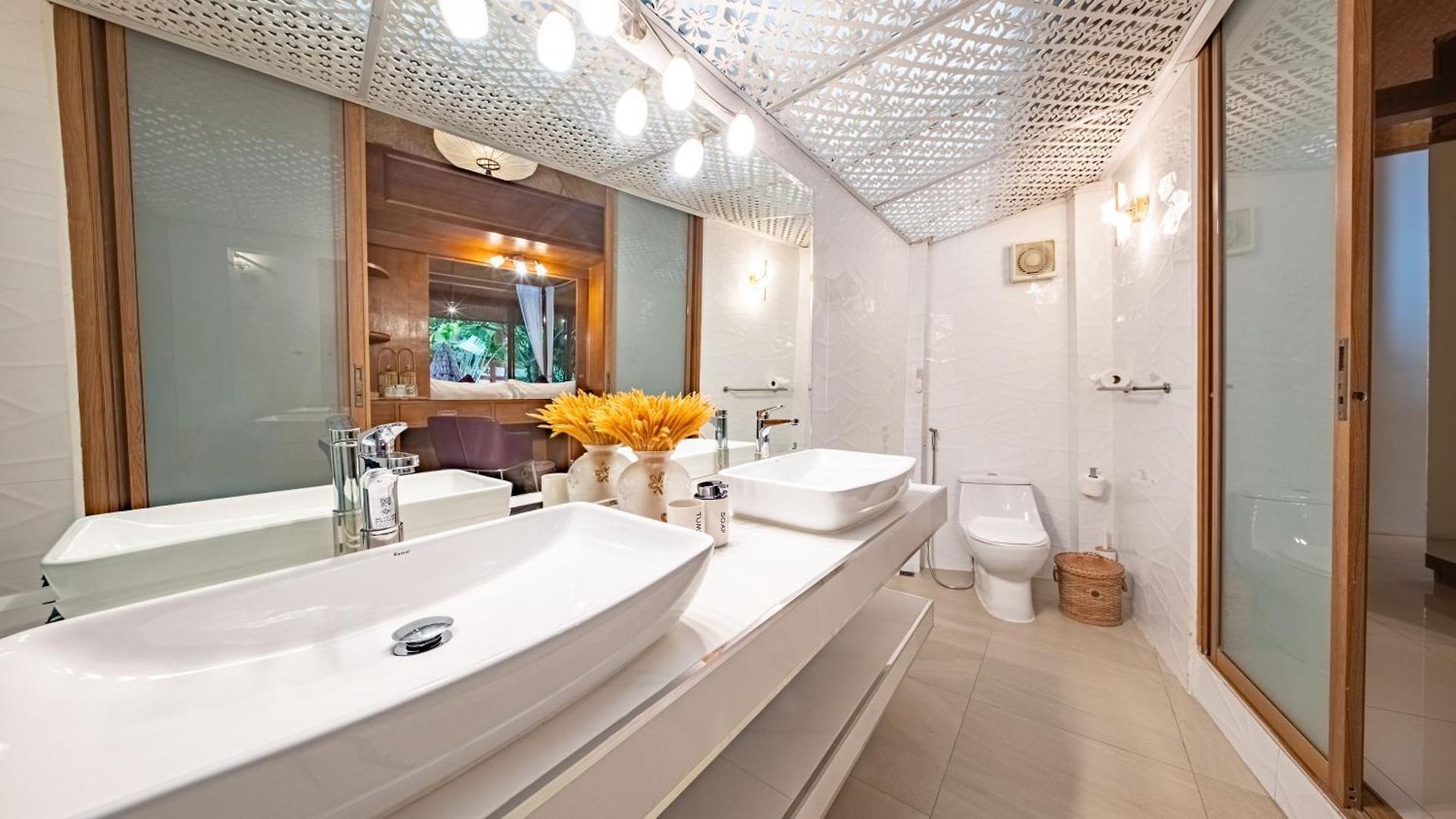 อพาร์ทเม้น I, Totally Private Pool Pattaya