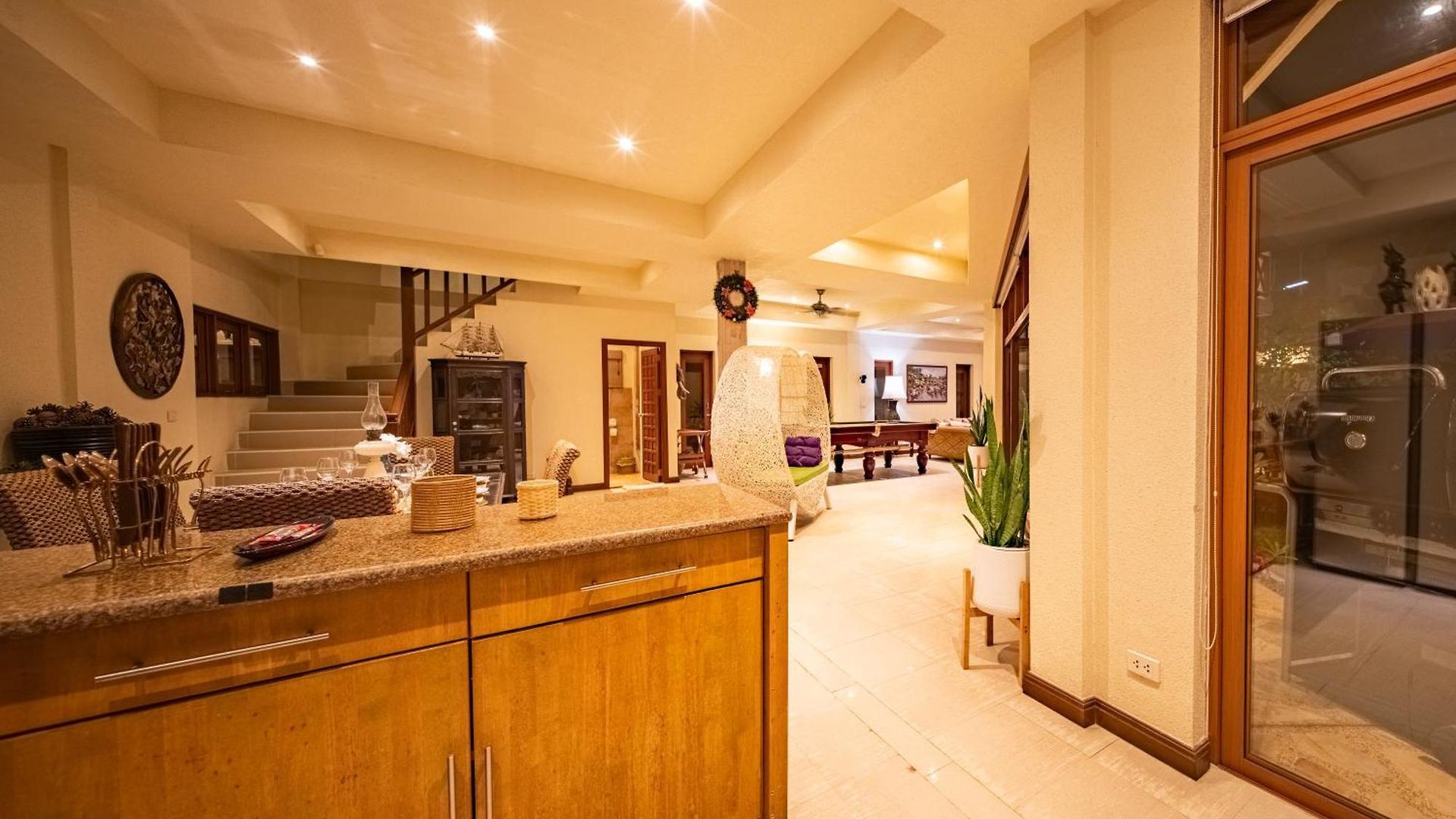 อพาร์ทเม้น Orchid House Pattaya, Totally Private Pool
