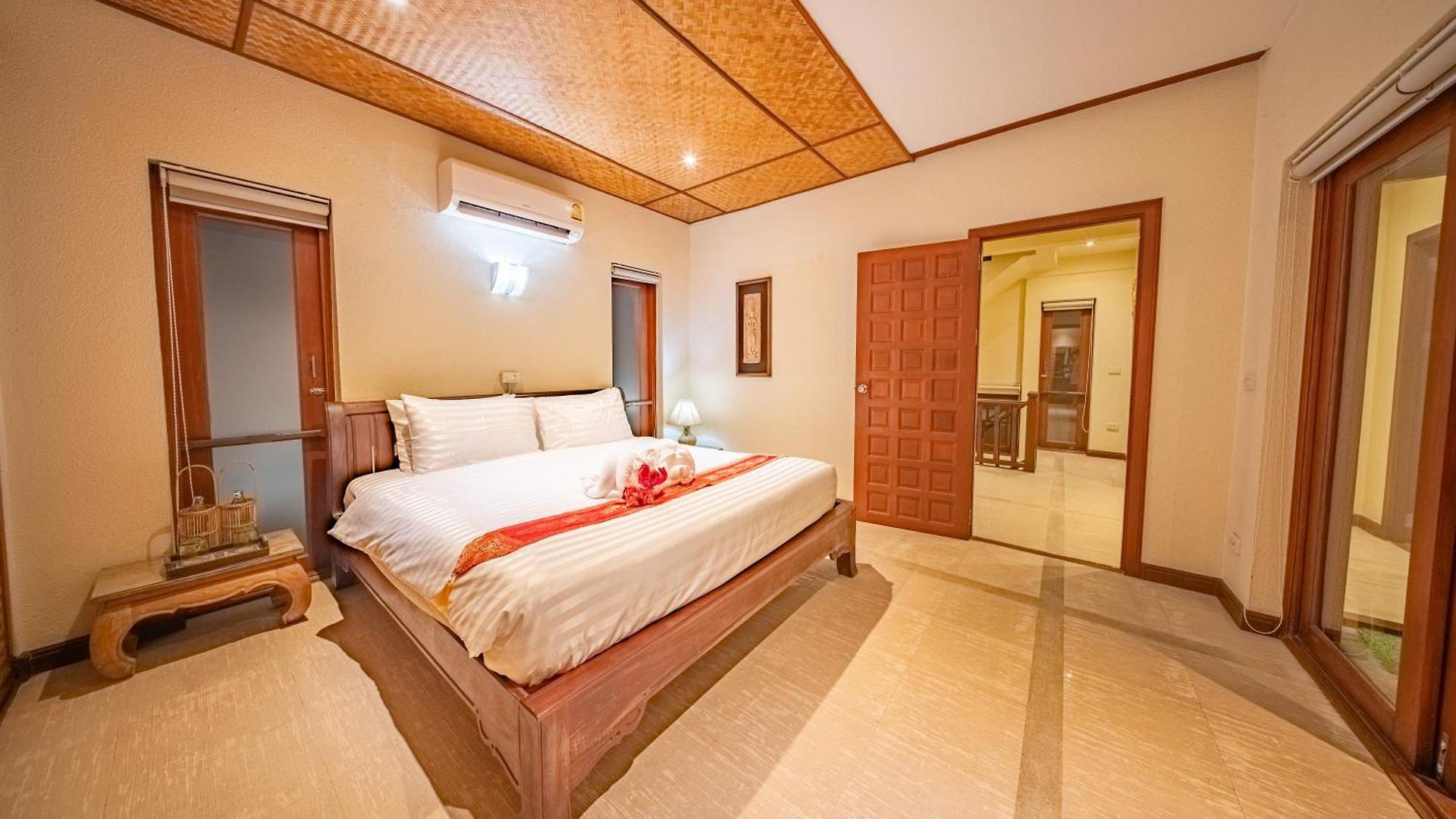 อพาร์ทเม้น Orchid House Pattaya, Totally Private Pool