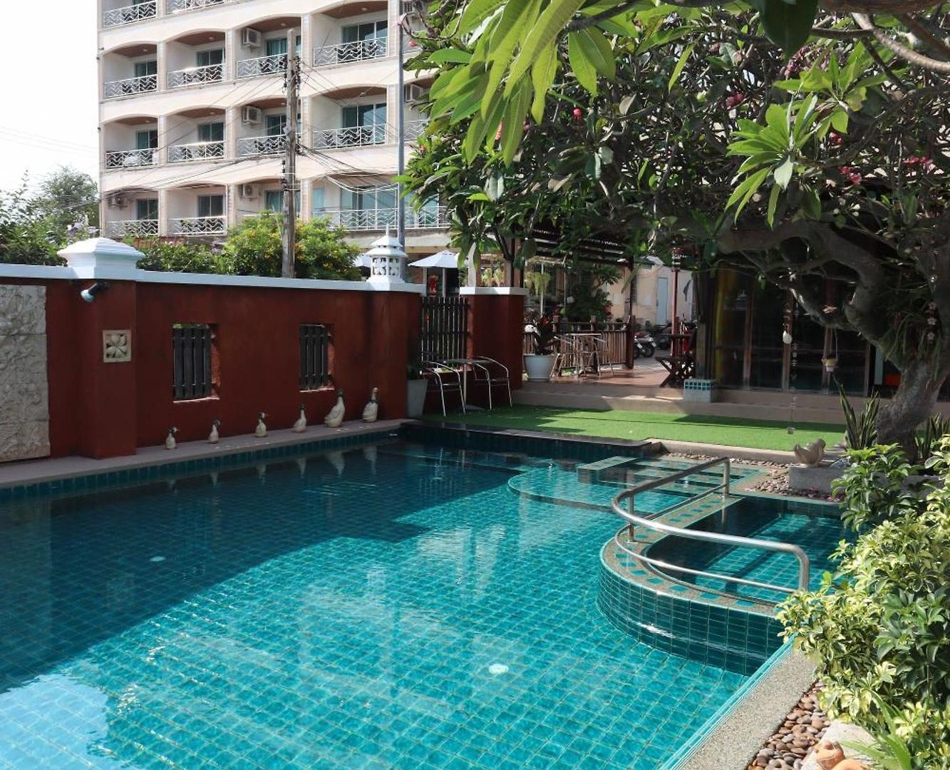Pattara Mansion พัทยา Hotel 3*