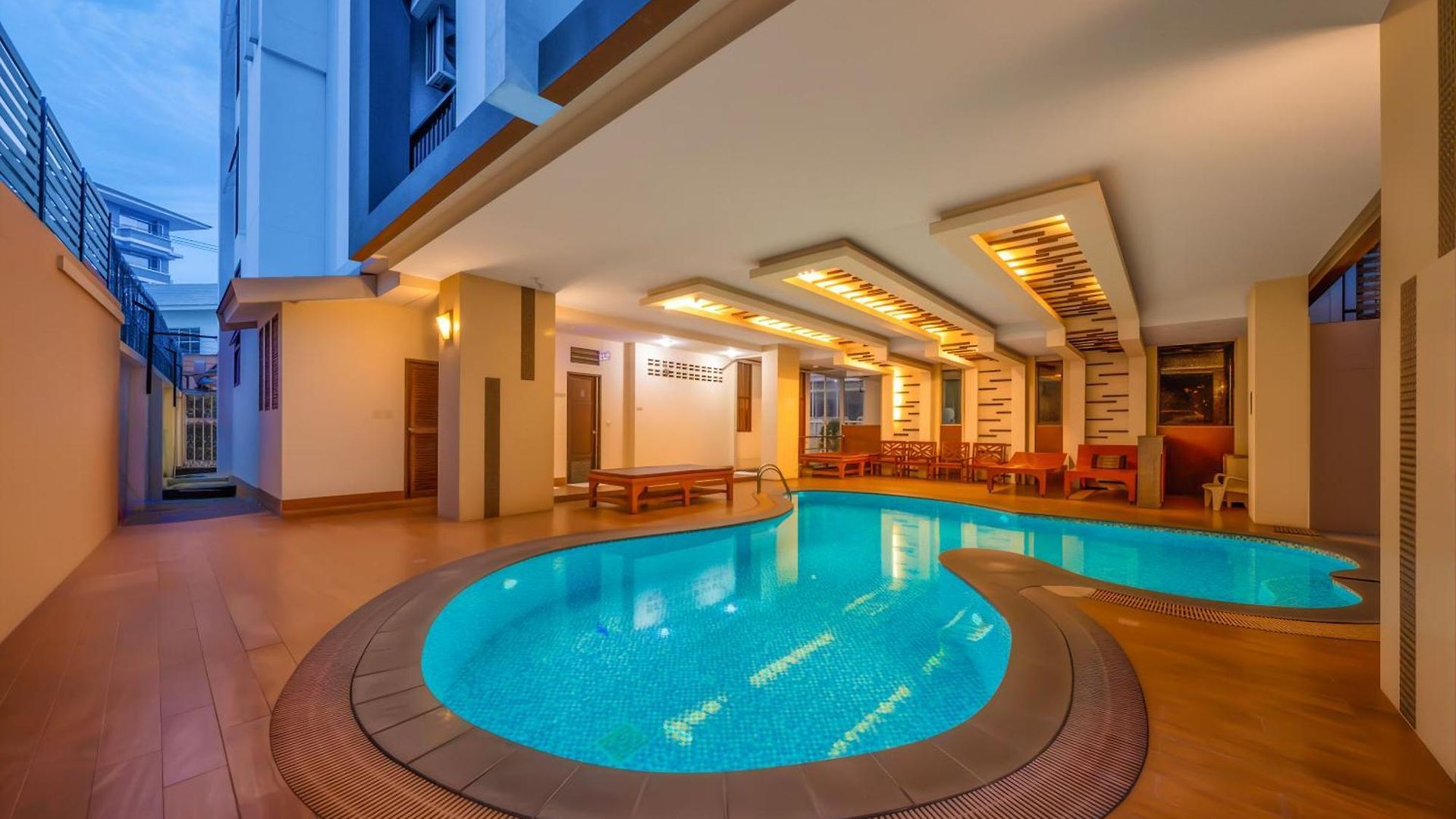 โรงแรม Tycoon *