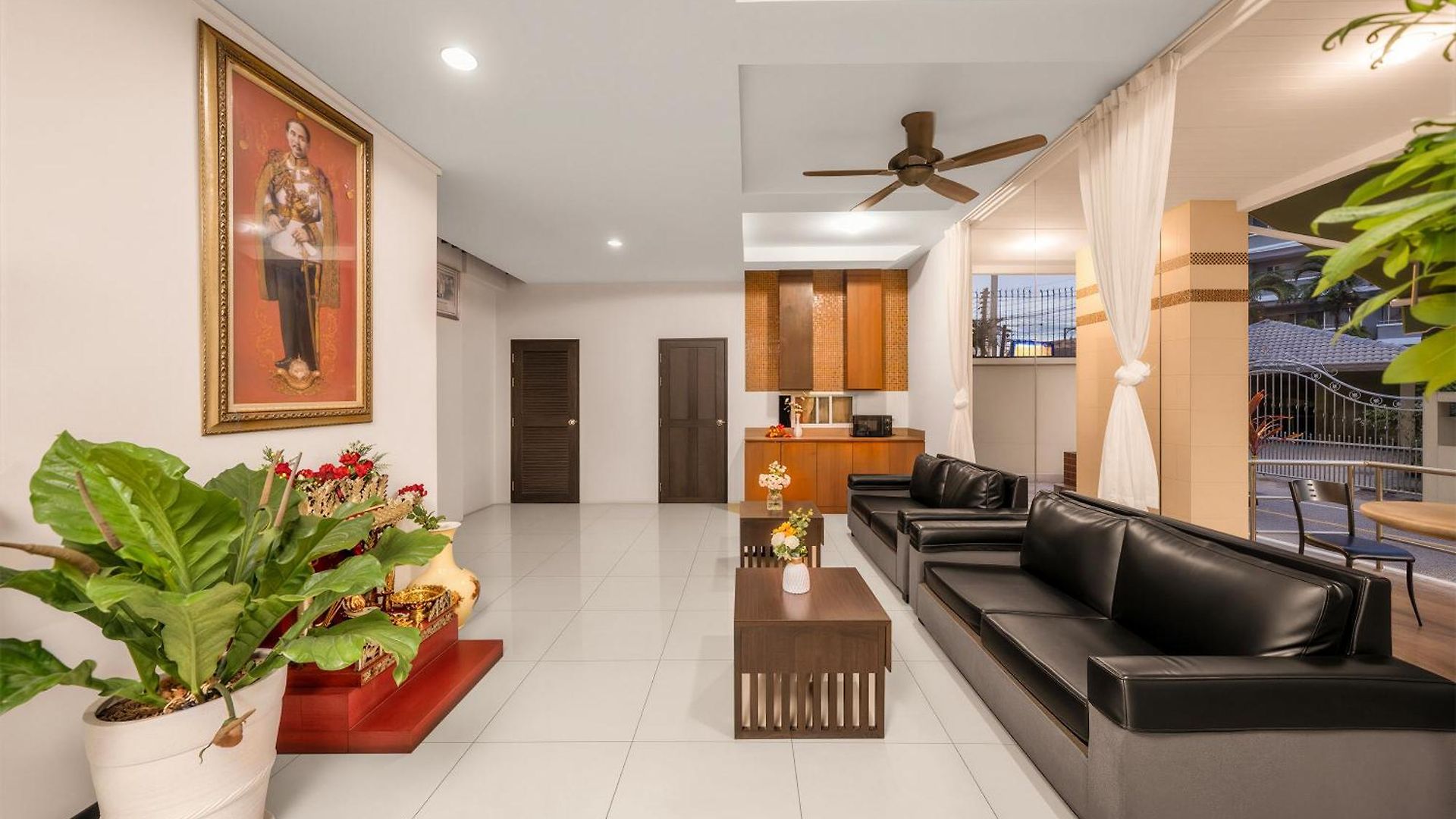 โรงแรม Tycoon *
