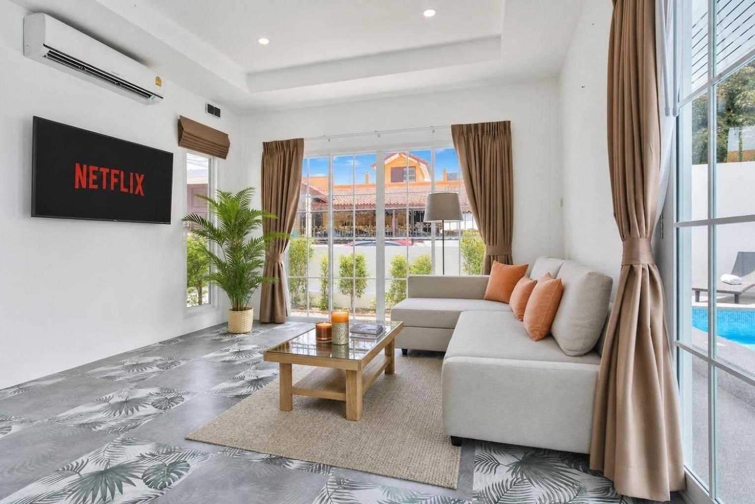 Luxury Pool Center C3- 3 Bedroom วิลล่า *