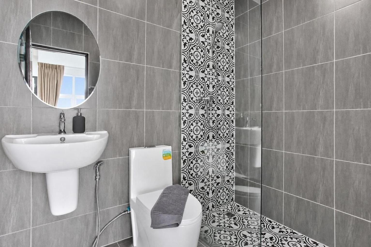 Luxury Pool Center C3- 3 Bedroom *