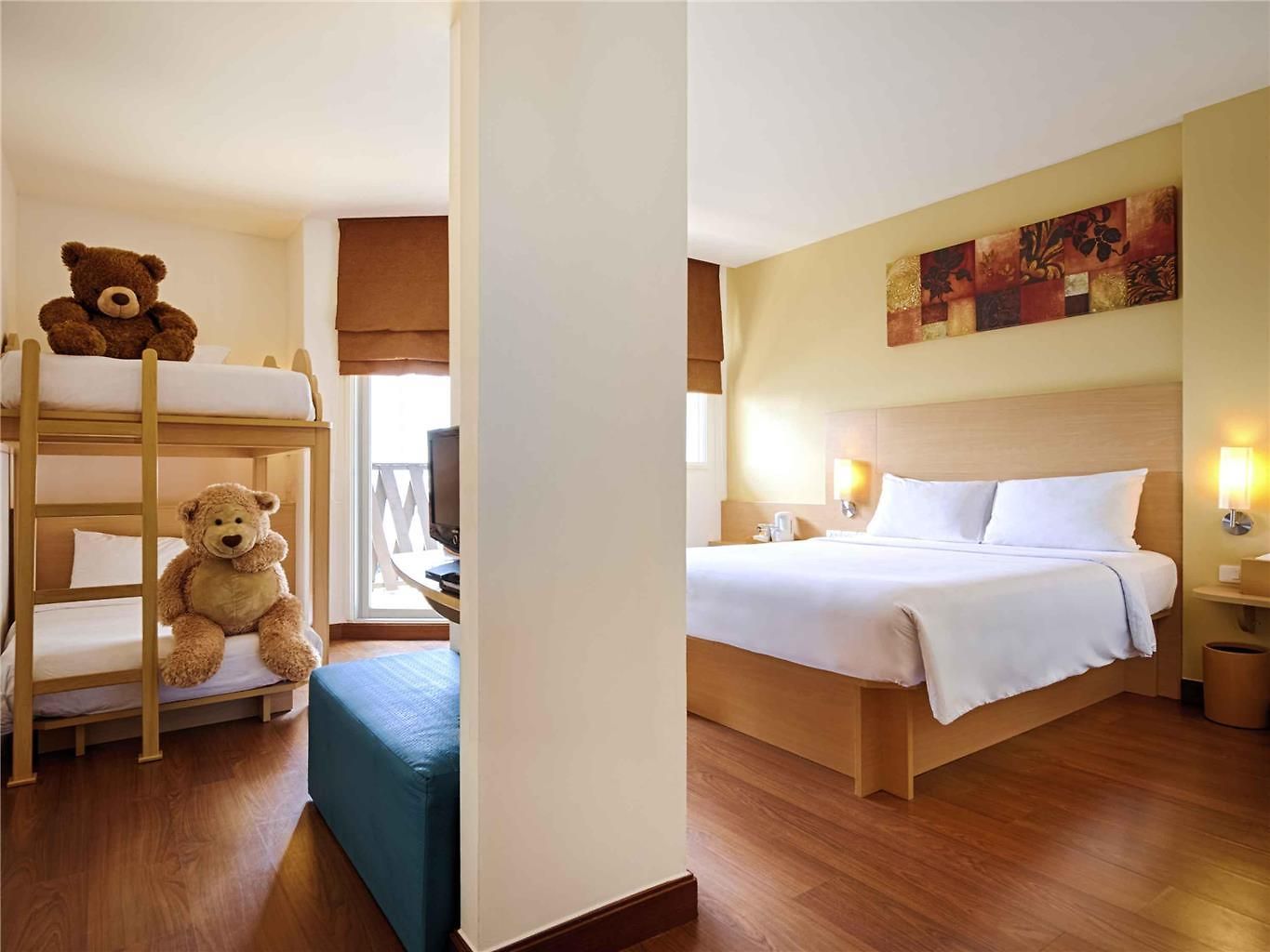 Ibis Hotel 3*
