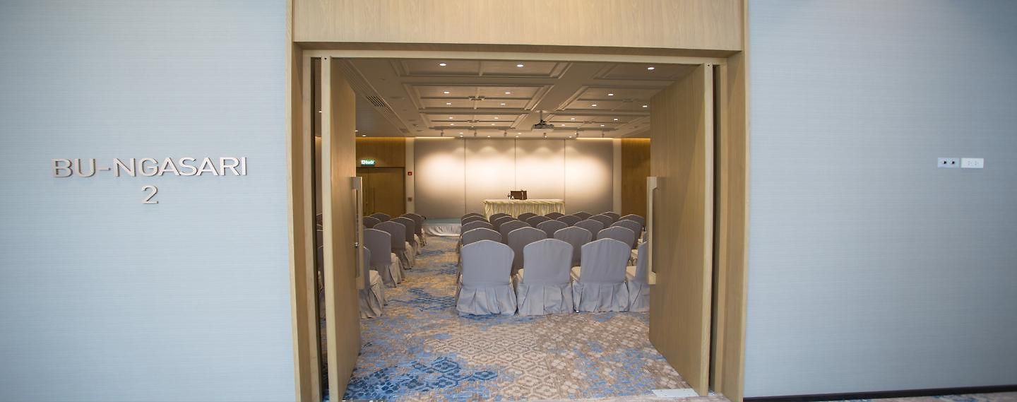โรงแรม Health Land &