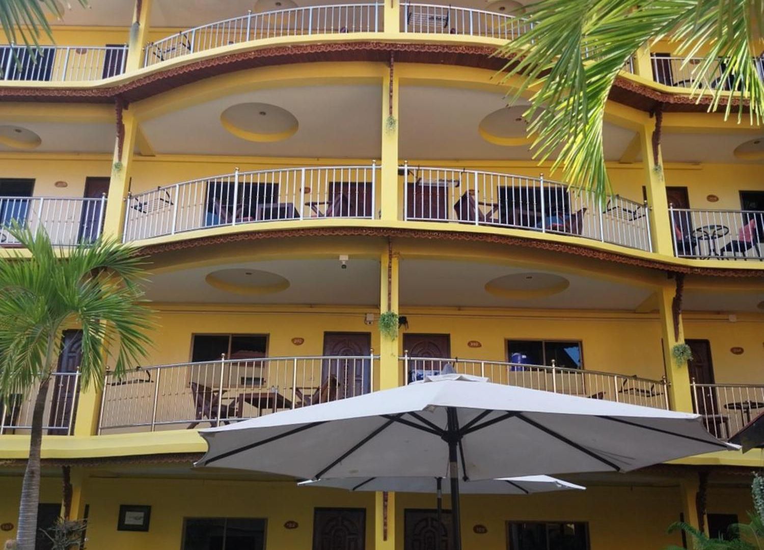 Phratamnak & - 100 Mtr From The 4* Pattaya