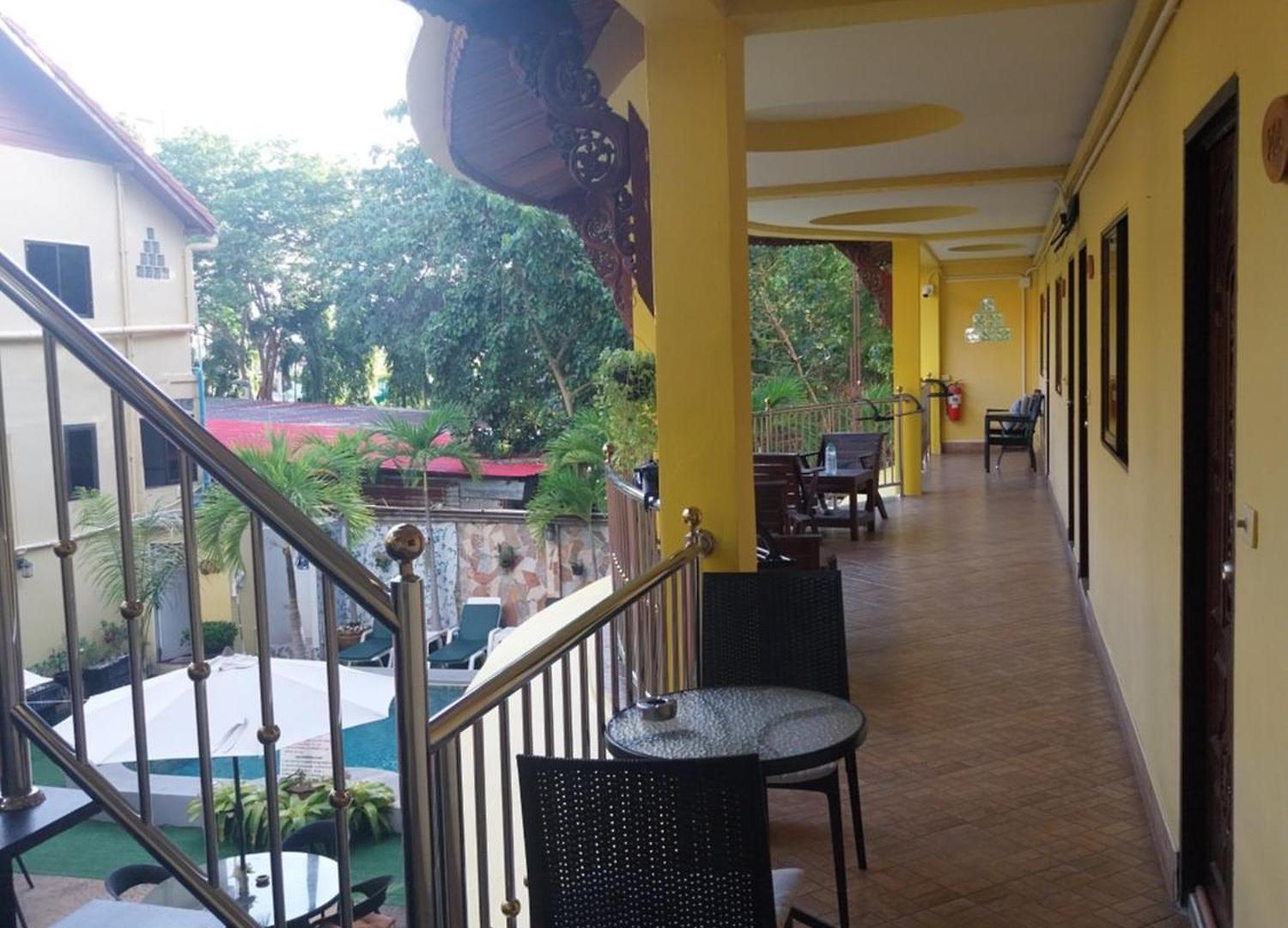 Phratamnak & - 100 Mtr From The Guest house Pattaya