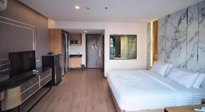 Sleep With Me Hotel Pattaya