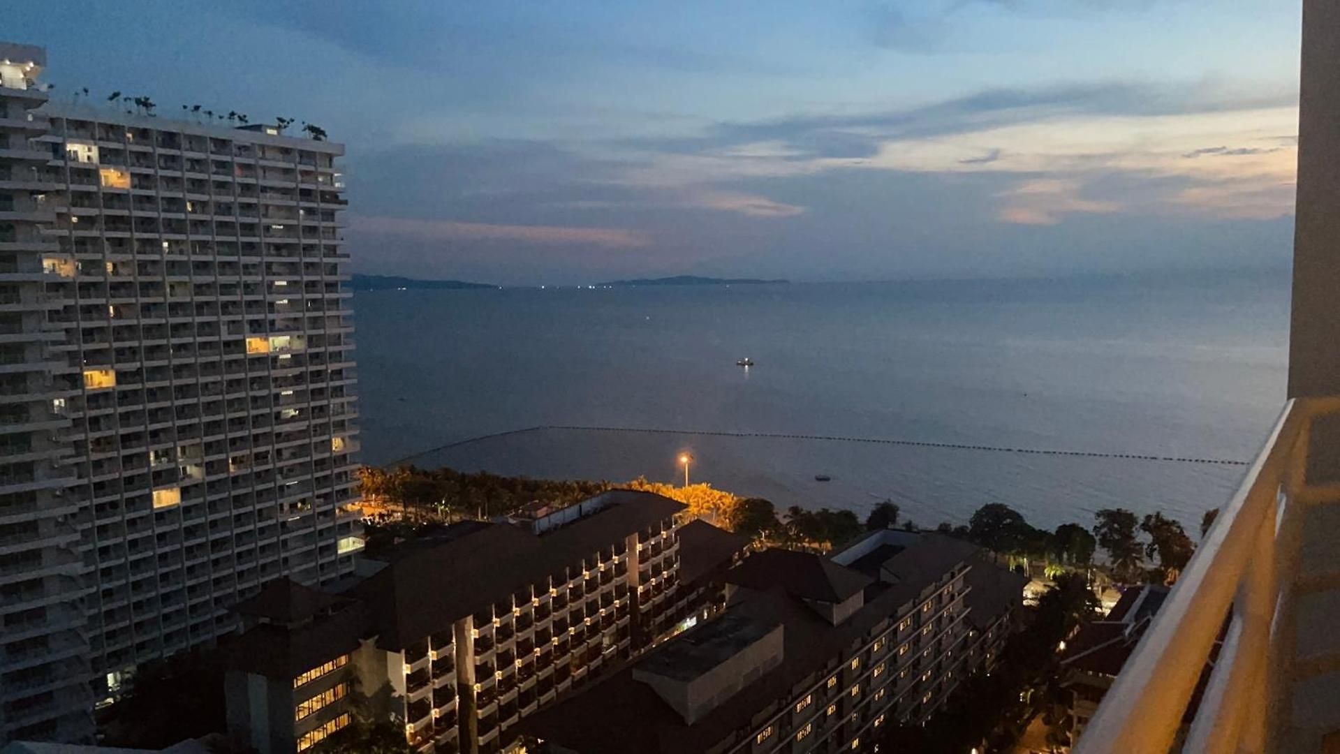 Beautiful Sea View Cozy * Pattaya
