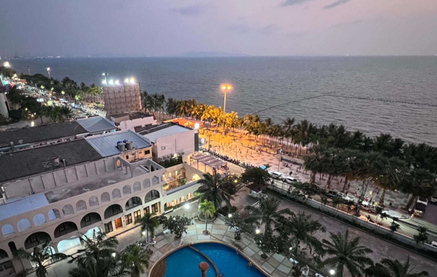 Beautiful Sea View Cozy * Pattaya