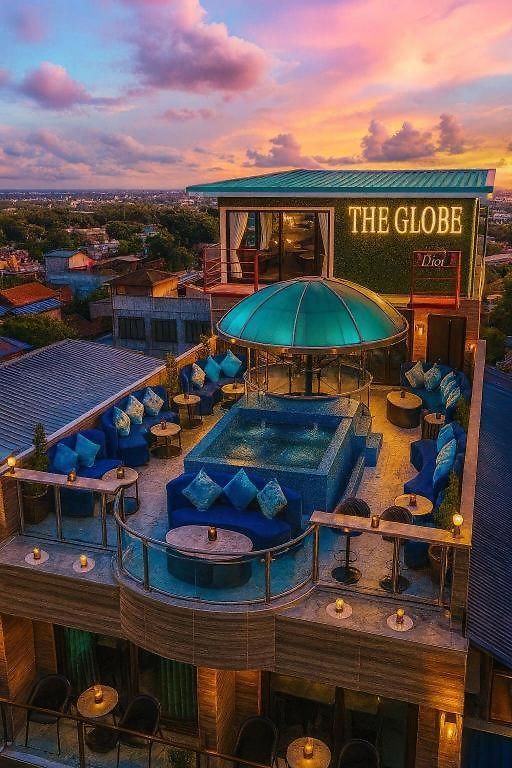 The Globe Hotel, Bar & Restaurant โรงแรม