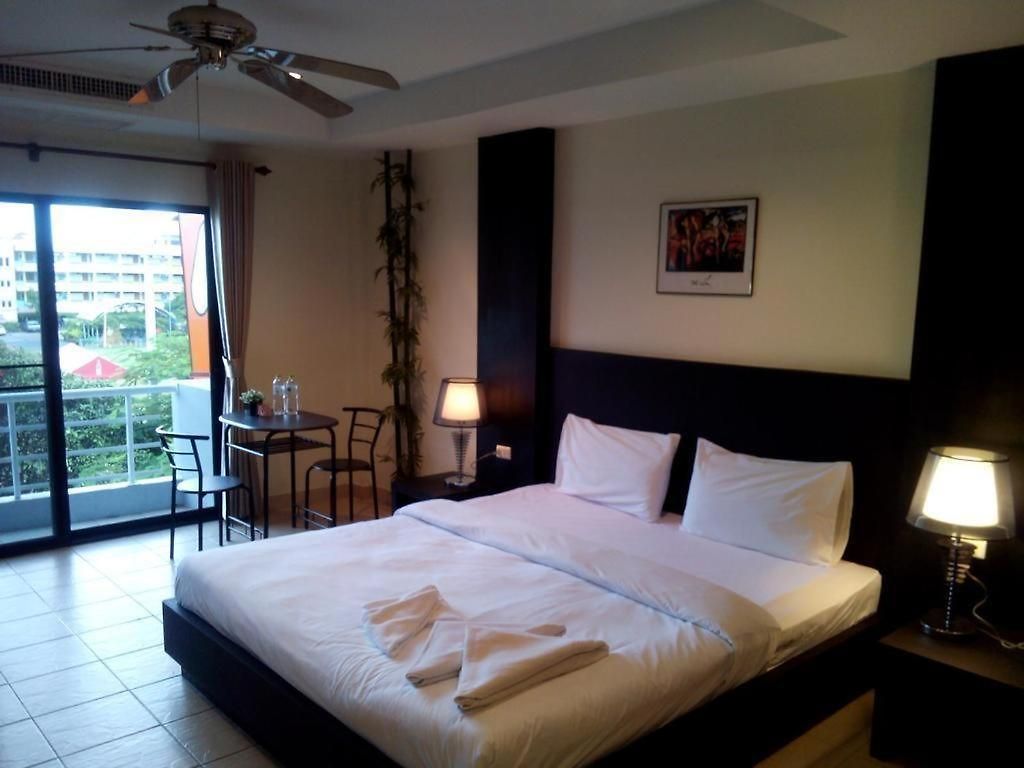 M Place 2* Pattaya