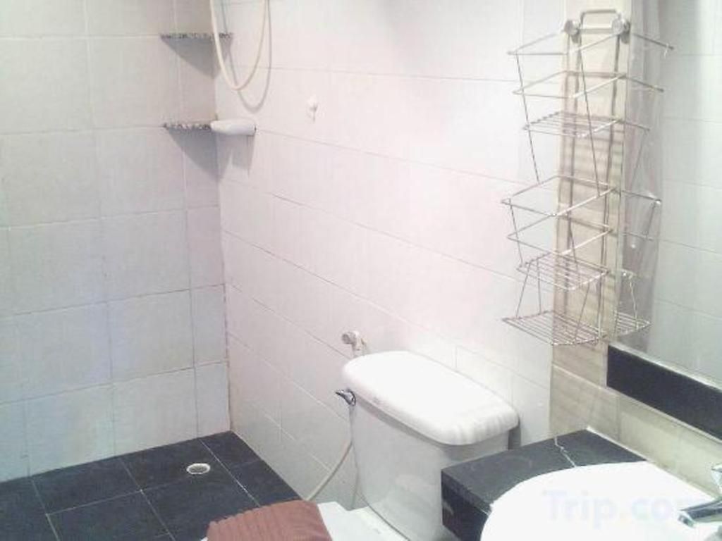 M Place Hotel 2*