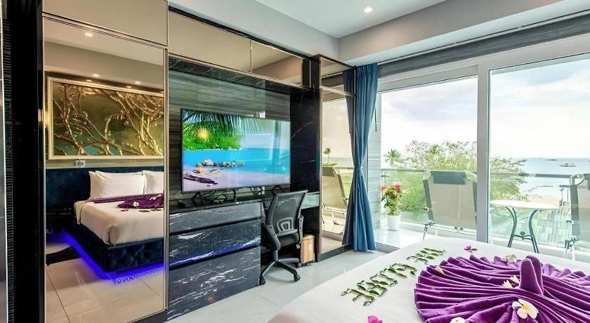 The Globe Hotel, Bar & Restaurant 3* Pattaya