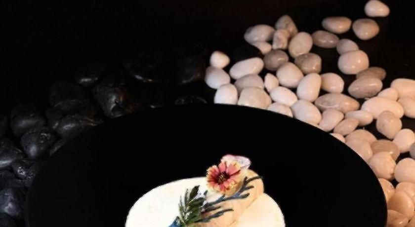 The Globe Hotel, Bar & Restaurant 3* Pattaya