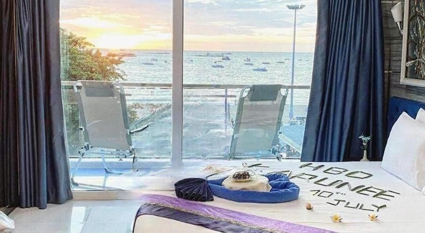 The Globe Hotel, Bar & Restaurant Pattaya
