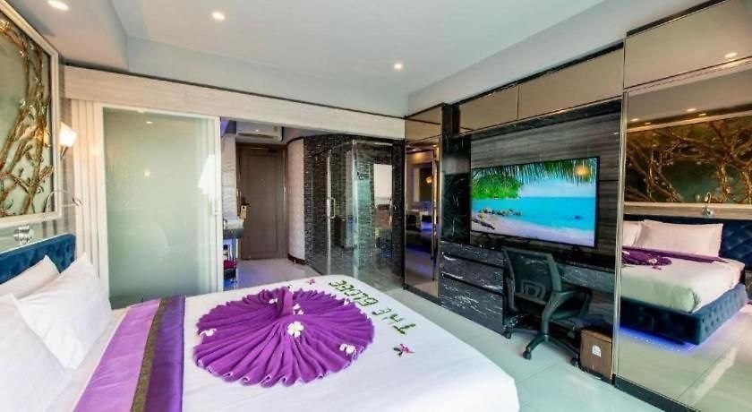 The Globe Hotel, Bar & Restaurant Hotel