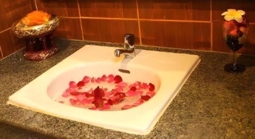 Hotel R-con