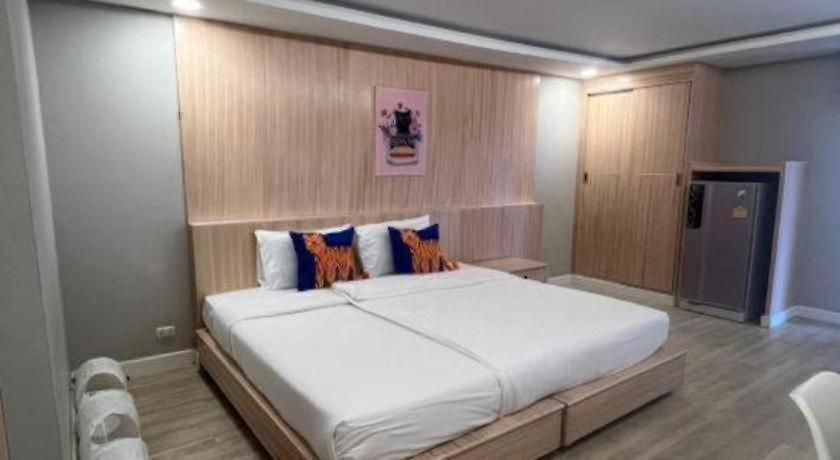 Oyo 1126 Curve Boutique 3*