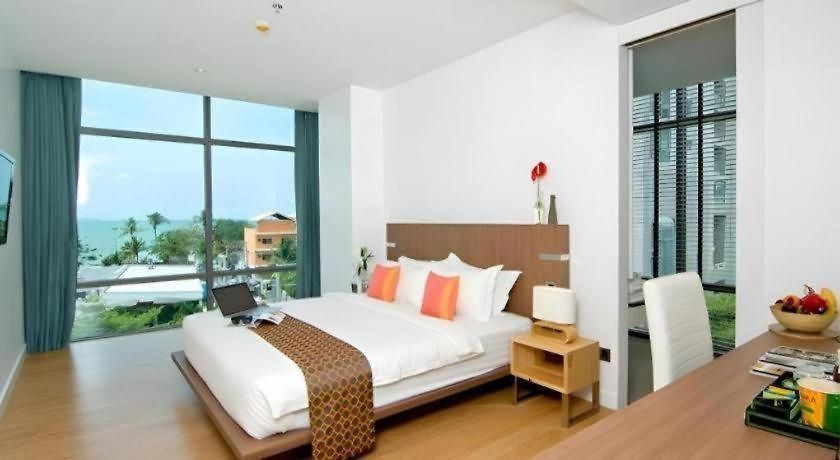 Seven Zea Chic Hotel