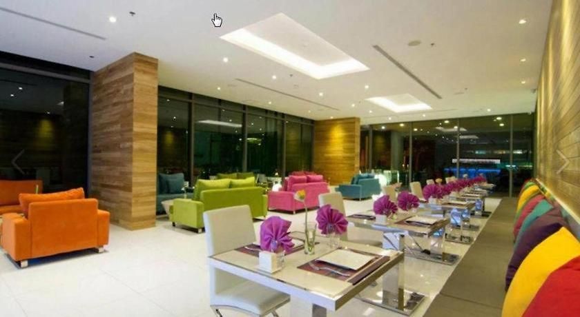 Hotel Seven Zea Chic