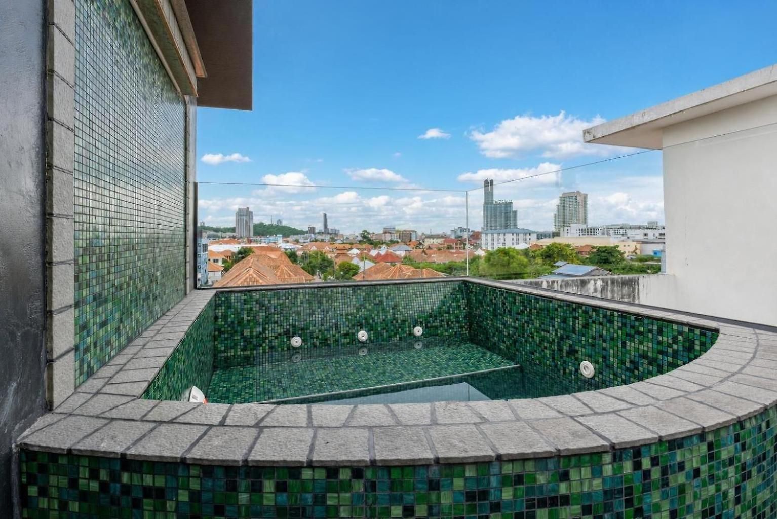 The Jungle Khophai Center 5 Bedroom * Pattaya