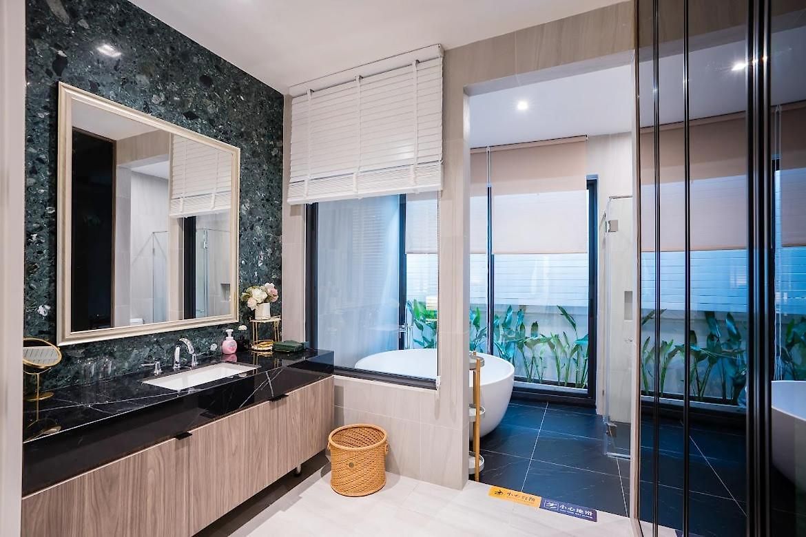 Moon 5-bedroom Luxury Pool Villa Pattaya
