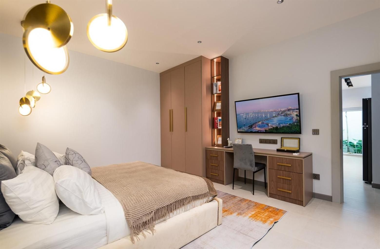 Villa New 2024 - 5br Pool With Private Ktv Pattaya
