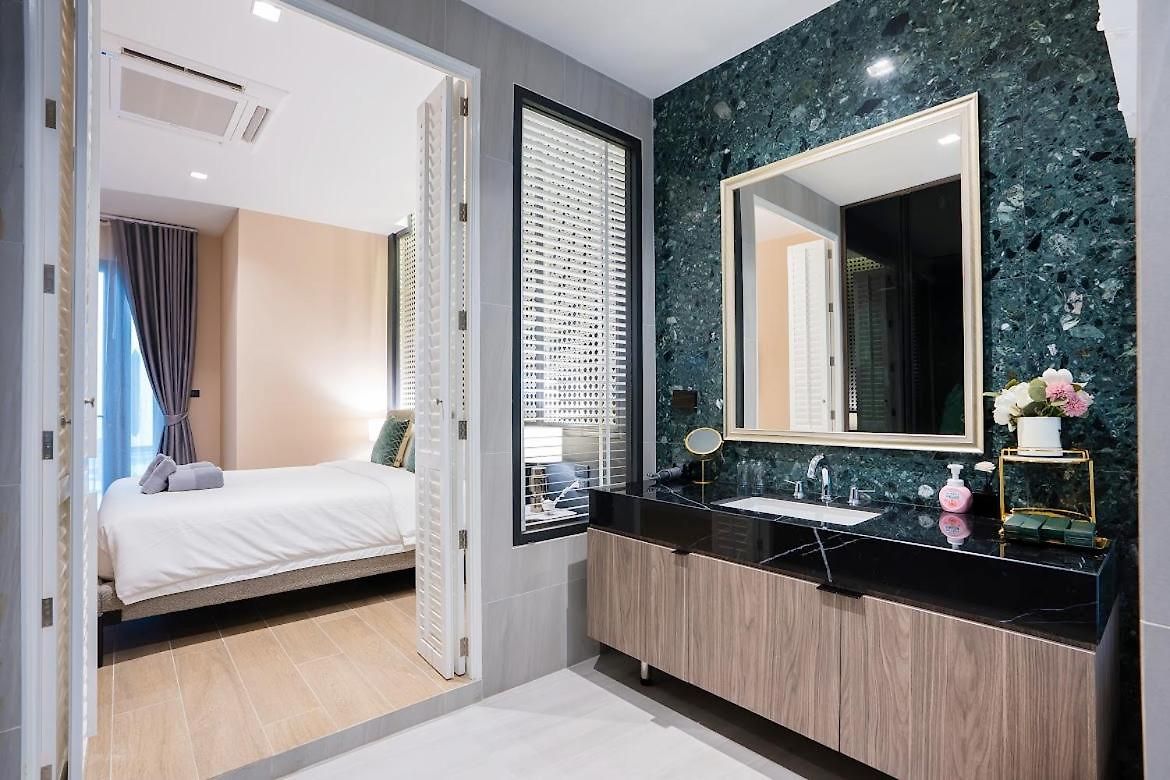 Villa Moon 5-bedroom Luxury Pool