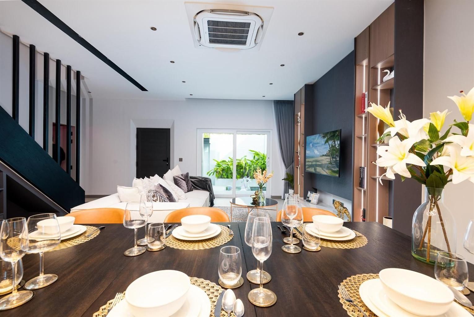 New 2024 - 5br Pool With Private Ktv Pattaya