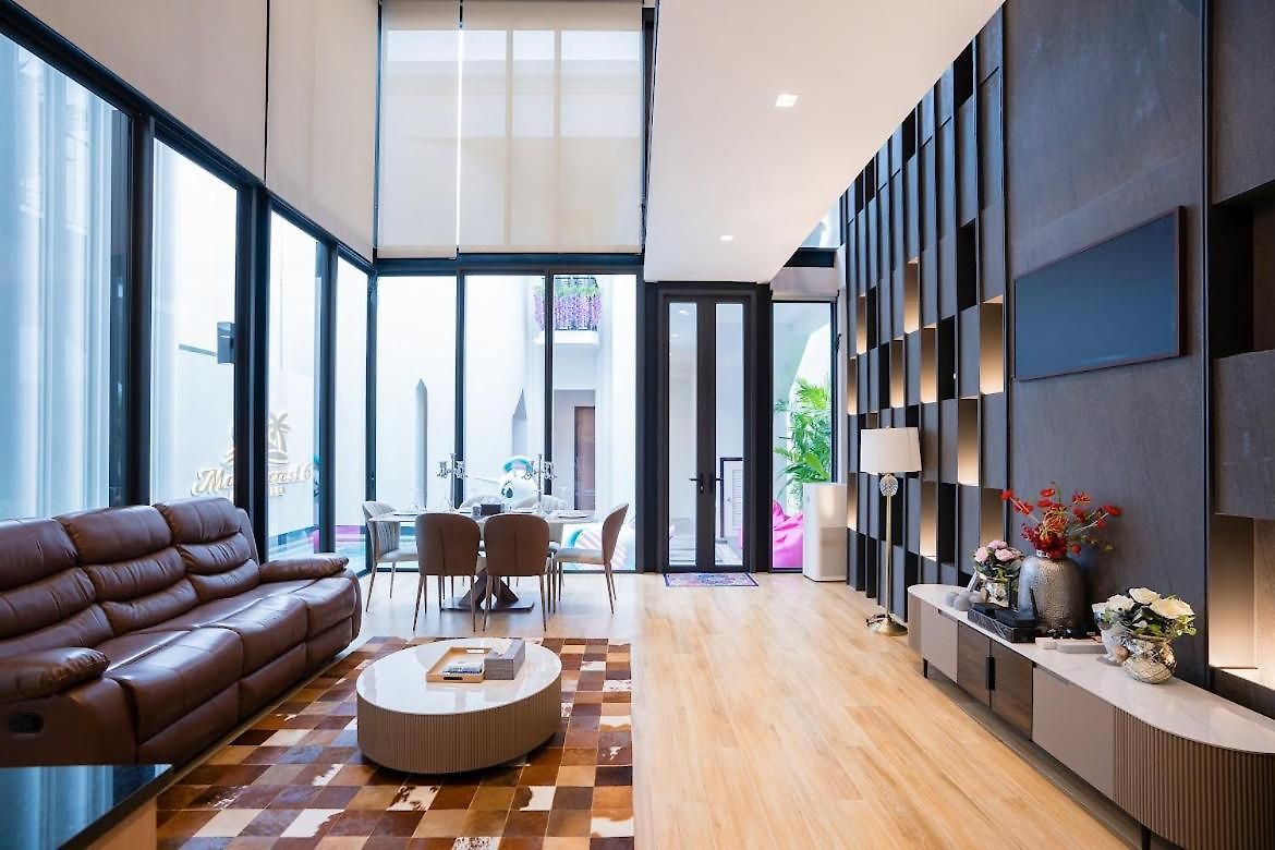 Moon 5-bedroom Luxury Pool Villa