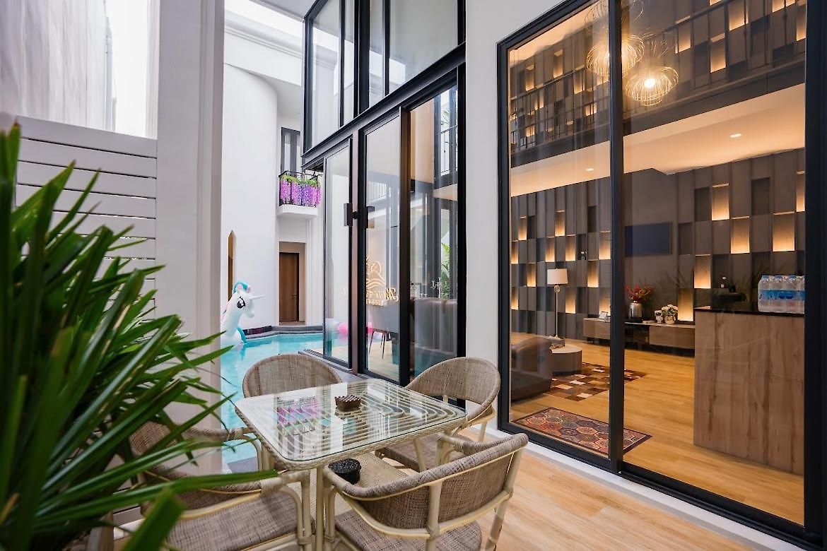 Moon 5-bedroom Luxury Pool Pattaya