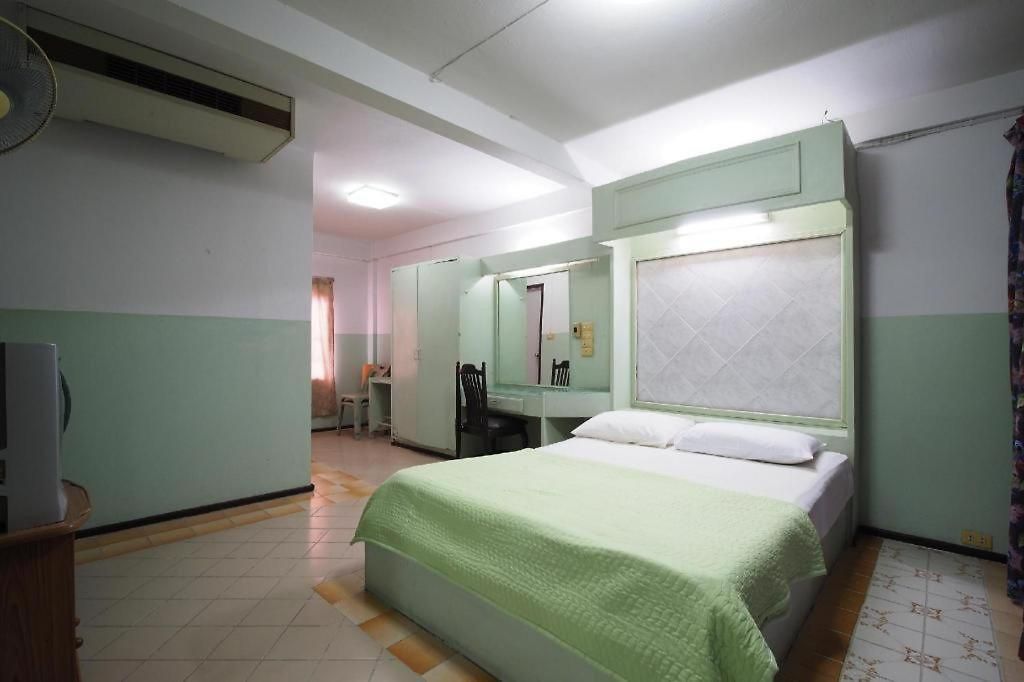 Hotel Oyo 1003 Naklua House
